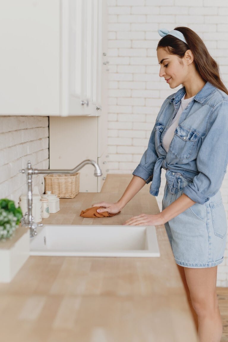 Non-toxic deep cleaning techniques for a healthy home.